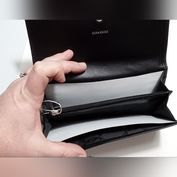 NINA RICCI leather Wallet. NEW. black leather - Picture 3 of 4